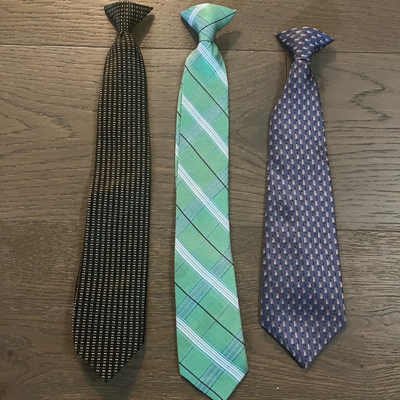 Boys assorted ties all NWT retail $45usd each - Picture 2 of 3